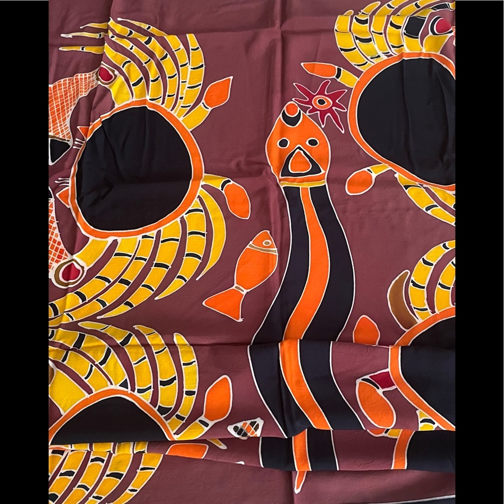 Large batik scarf - Picture 2 of 8